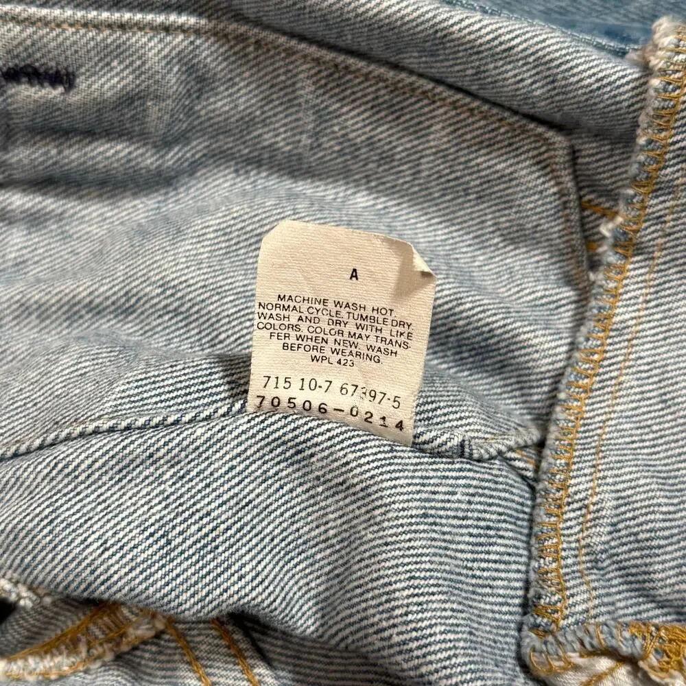 Vintage Levi’s 70506-0214 Denim Trucker Jacket 40R Made USA 90s Type III 1997